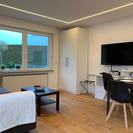 Appartement Koln In Bornheim-Sechtem, Nahe Phantasialand, Bruhl, Koln, Bonn, Db-Anschluss, Messe-Koln, Business-Komfort ボルンハイム エクステリア 写真